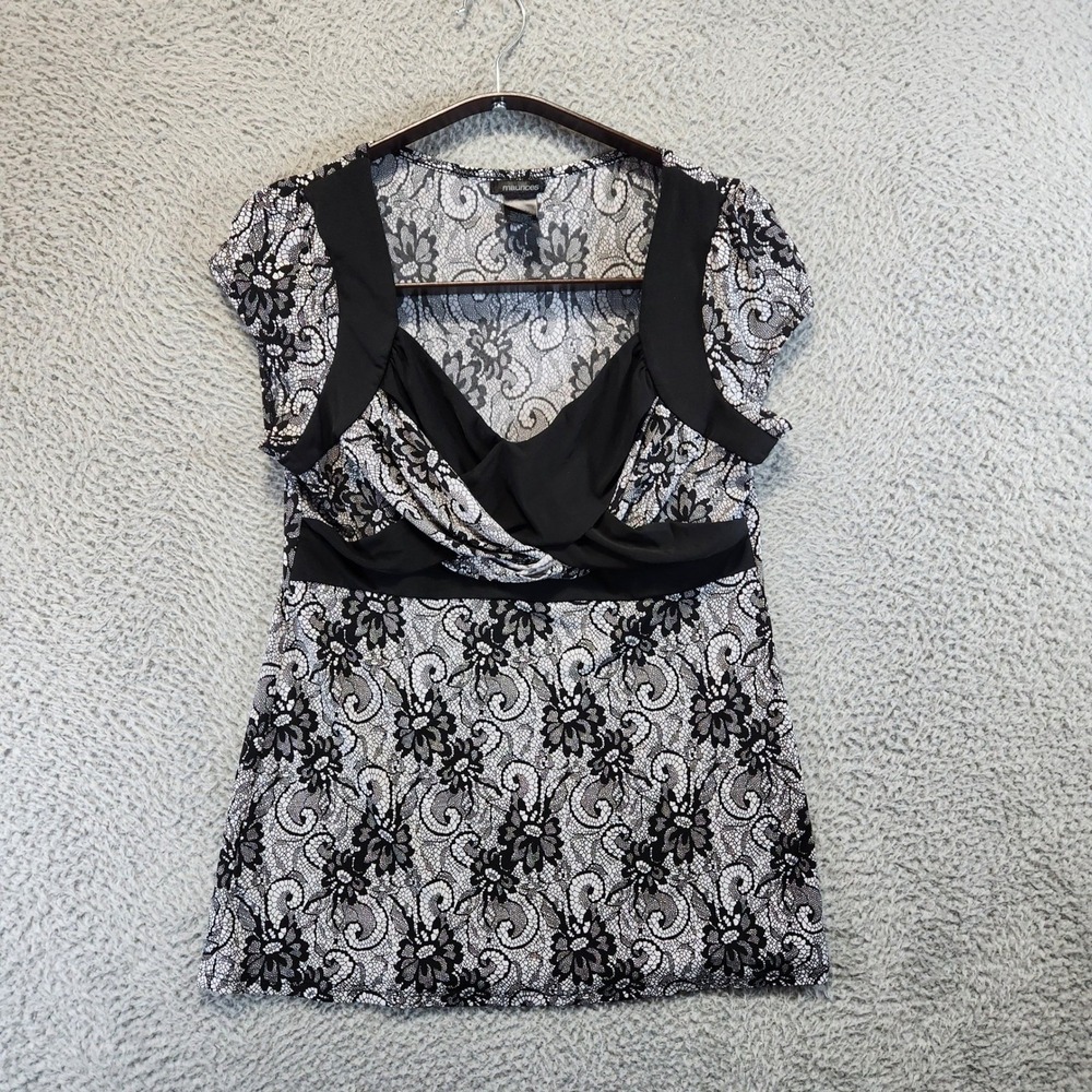 Maurices Sleevelss Floral Print Blouse Top Womens Size Medium Feminine Party